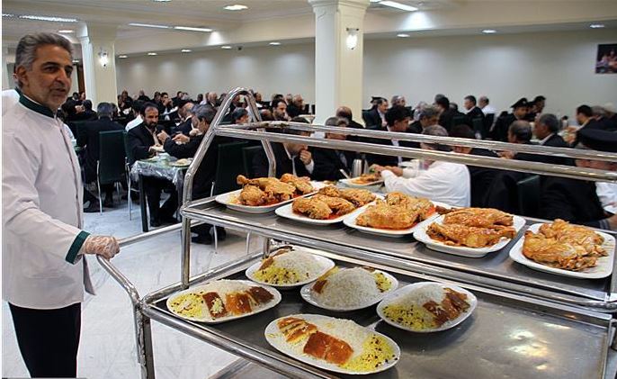 meals distributed to Razavi pilgrims