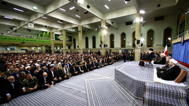 Attendees at the International Islamic Unity Conference and ambassadors from some Muslim countries meet with Leader of the Islamic Revolution Ayatollah Seyyed Ali Khamenei, in Tehran, December 17, 2016.
