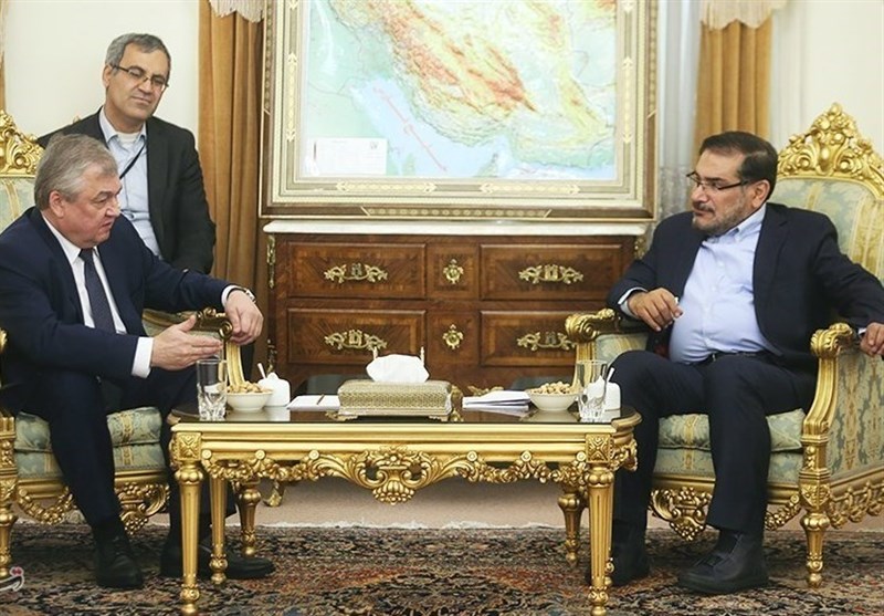 Ali Shamkhani in a meeting  with Alexander Lavrentiev, the Russian president’s special envoy on Middle East affair