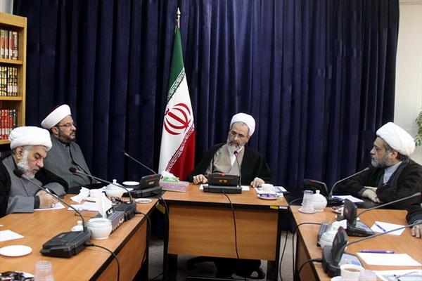 Ayatollah Arafi receives Lebanese scholars in Qom