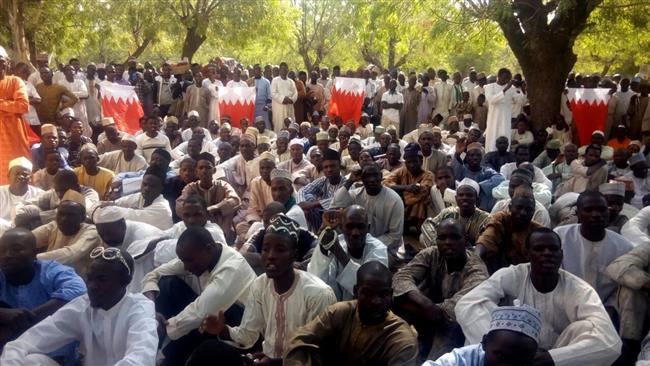 Hundreds of Nigerians attend a demonstration to support senior Bahraini Shia cleric Sheikh Isa Qasim in Kano, northern Nigeria, on December 23, 2016.

