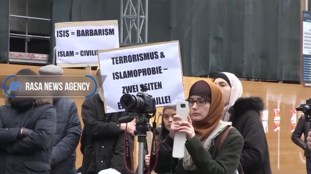  Muslims rally against terrorism and Islamaphobia 