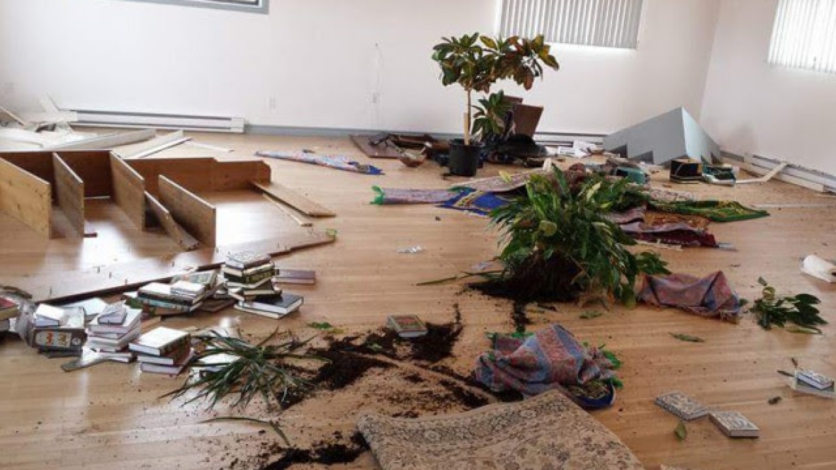 Vandalism in Muslim cultural center in Canada Quebec