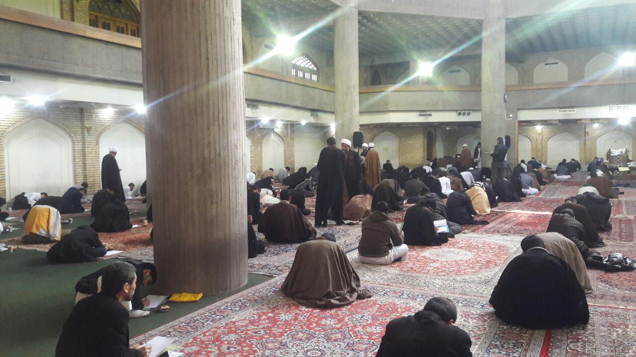 امتحان میان سال مجتمع امام هادی در مدرسه آیت الله خویی
