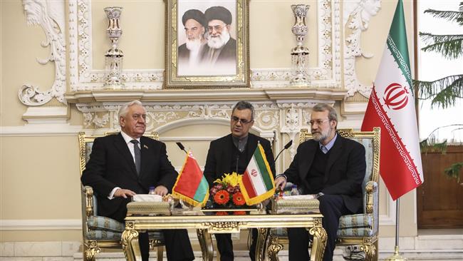 Iranian Parliament Speaker Ali Larijani (R) and Belarusian Council of the Republic Speaker Mikhail Myasnikovich meet in Tehran on February 6, 2017