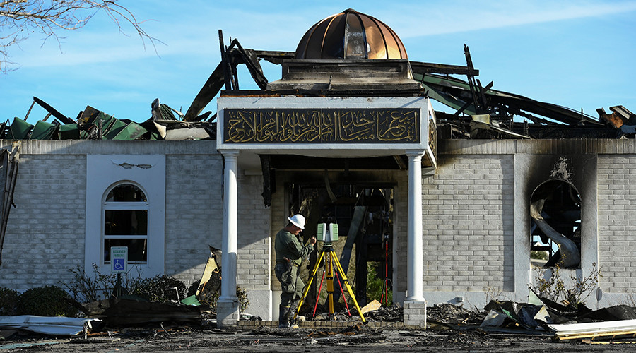 Outpouring support for the burnt mosque in Texas