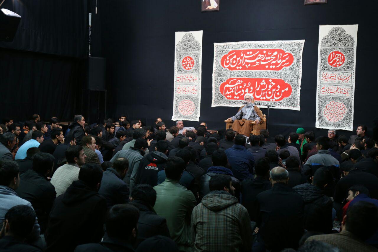 کارشناس مذهبی