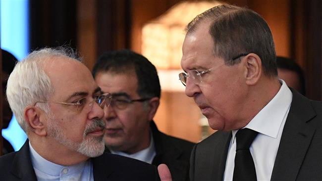 Iranian Foreign Minister Mohammad Javad Zarif (L) and his Russian opposite number Sergei Lavrov (file photo by AFP)