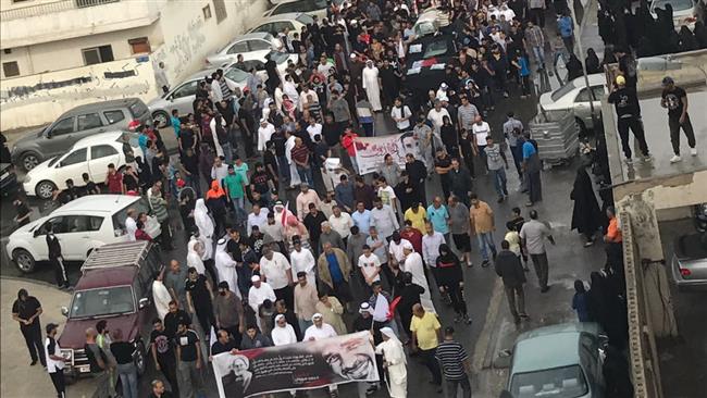 Bahrainis protest during a funeral procession for activist Mohammad Sahwan, who died at the regime’s Jaw prison, in Sanabis, near Manama, March 17, 2017.
