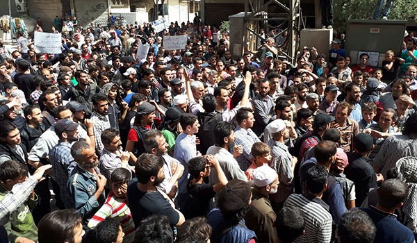 Syria: Popular Uprising against Terrorists Starts in Southeastern Deir Ezzur
