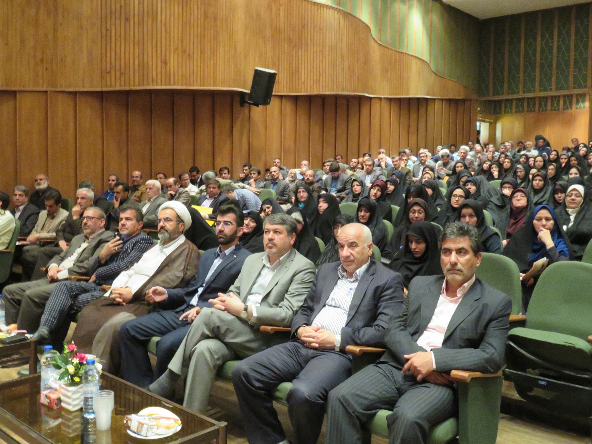 تجلیل از معلمان دامغان