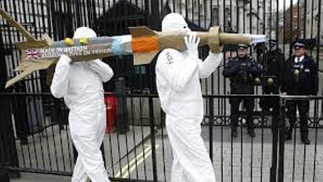 Activists rally in front of the UK Parliament to protest British arms sales to Saudi Arabia. (file photo)
