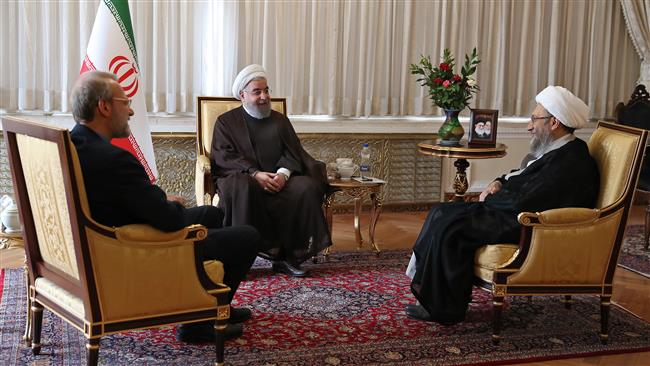 Iranian President Hassan Rouhani (C), Parliament Speaker Ali Larijani (L) and Judiciary Chief Ayatollah Sadeq Amoli Larijani meet in Tehran on July 30, 2017. (Photo by president.ir)
