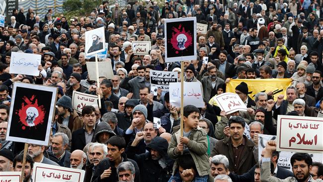 File photo of Iranians protesting Saudi Arabia’s execution of the kingdom’s leading Shia cleric Sheikh Nimr al-Nimr
