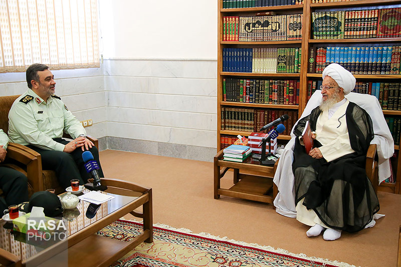 Ayatollah Makarem-Shirazi with Hoseyn Ashtari