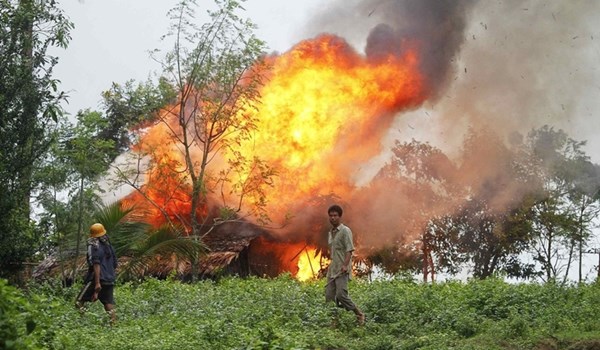 Rohingya Villages Torched in Myanmar