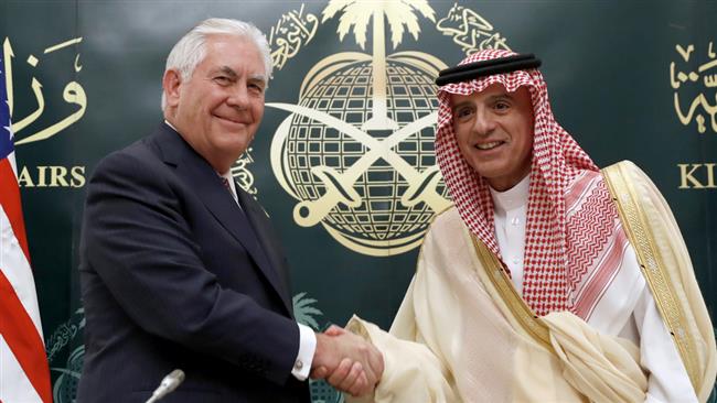 Saudi Foreign Minister Adel al-Jubeir (R) an US Secretary of State Rex Tillerson attend a press conference in Riyadh on October 22, 2017. (Photo by AFP)
