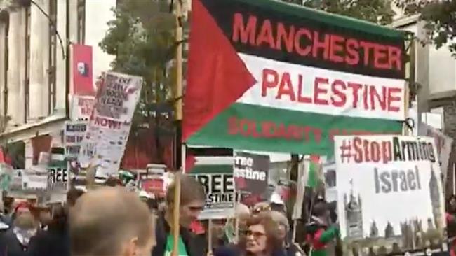 Demonstrators in London protest against the Balfour Declaration and Prime Minister Benjamin Netanyahu