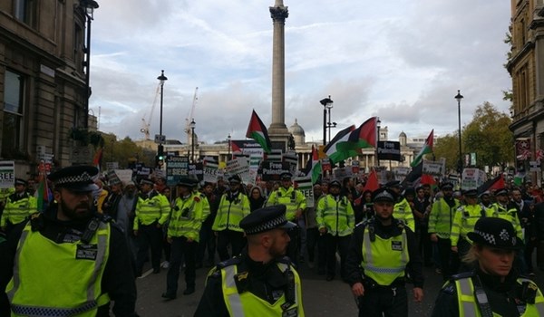 Thousands March through London to Oppose Balfour Declaration
