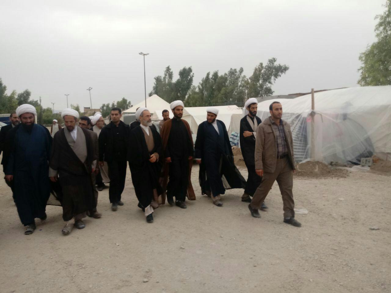 Ayatollah Arafi visits earthquake-stricken town of Sarpol-e Zahab