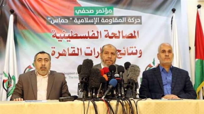 Senior Hamas official Khalil al-Hayya (C) speaks during a news conference in Gaza on November 27, 2017.
