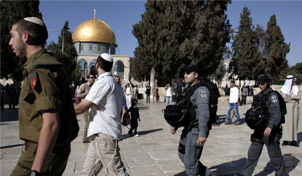  Israeli Settlers Raid, Desecrate Al-Aqsa Mosque