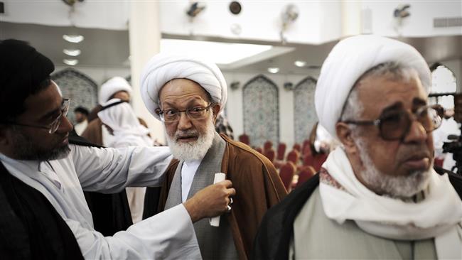 Bahraini Shia cleric Sheikh Isa Qassim (C) during a protest at a mosque in the capital Manama in 2014 (Via Getty Images)

