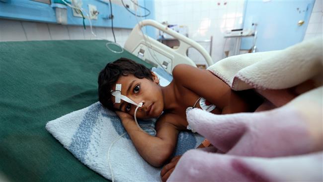 A Yemeni child suffering from diphtheria receives treatment at a hospital in the capital Sana’a on November 22, 2017. (Photo by AFP)
