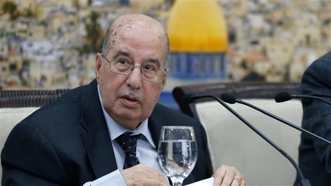 Senior Palestinian official Salim Zaanoun reads a statement at the end of a meeting of the Palestinian Central Council in the West Bank city of Ramallah January 16, 2018. (Photo by AFP)
