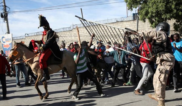 Anti-Trump Protest in Haiti Temporarily Shuts US Embassy
