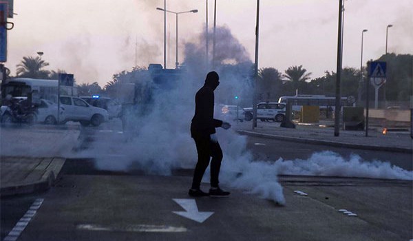 Bahraini Forces Clash with Anti-Regime Protesters Marking Uprising Anniversary
