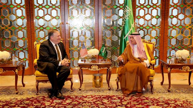 US Secretary of State Mike Pompeo (L) meets with Saudi Foreign Minister Adel al-Jubeir in Riyadh, April 28, 2018. (Photo by Reuters)
