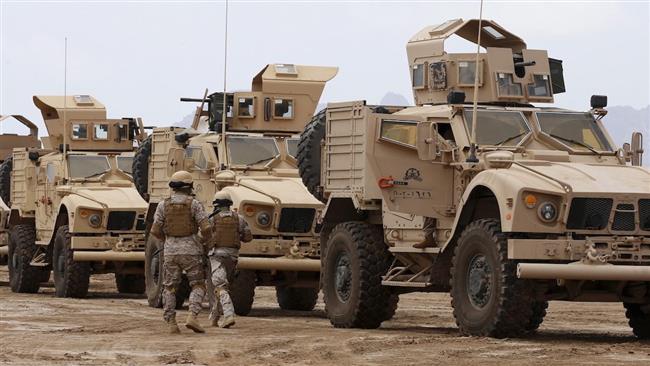 French-made Leclerc tanks of the Saudi-led coalition are deployed during a military operation against Yemen’s Houthi Ansarullah forces in the coastal district of Dhubab on January 7, 2017. (AFP photo)
