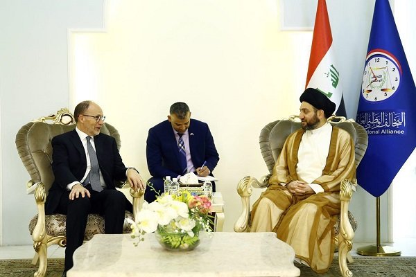 Sayyid Ammar al-Hakim with the US ambassador in Baghdad 