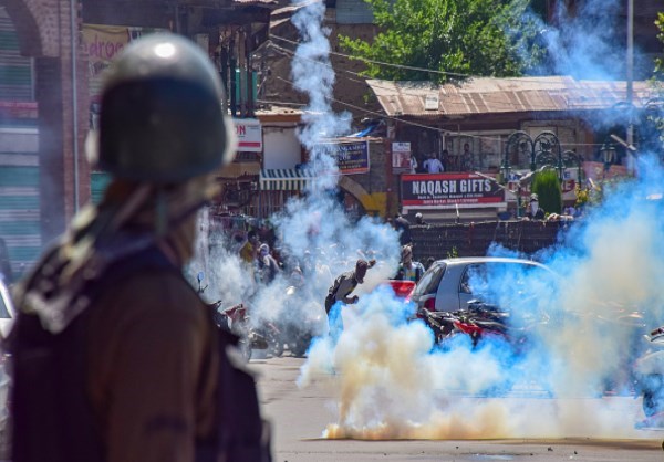Kashmir: Hundreds Protest Against Indian Rule in Srinagar 