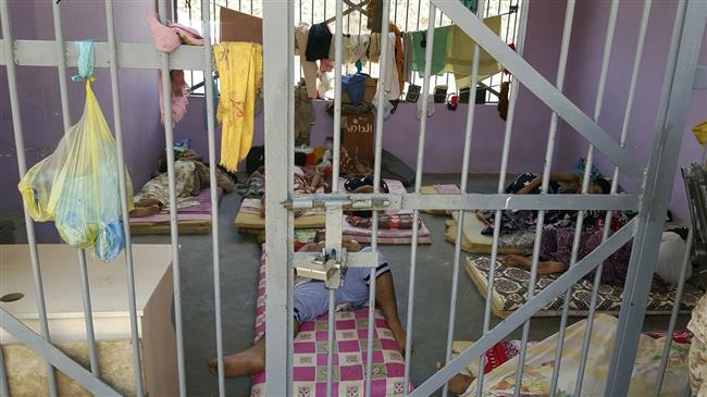 Captives lie in a cell in an Aden prison, known as Mansoura, in Aden, Yemen, in this May 9, 2017 photo. (By AP)
