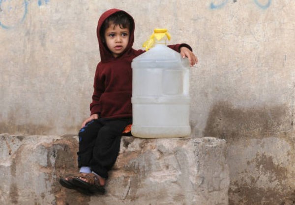 Yemenis Facing Continuing Clean Water Crisis 
