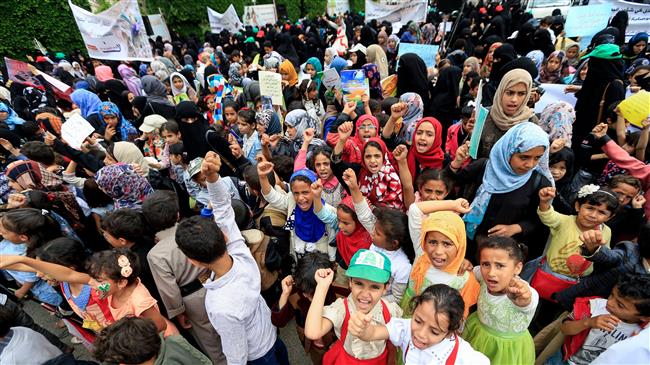 Yemeni children protest in the capital, Sana