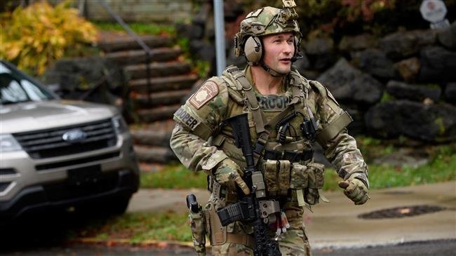 Police rapid response team members respond to the site of a mass shooting at the Tree of Life Synagogue in the Squirrel Hill neighborhood on October 27, 2018 in Pittsburgh, Pennsylvania. (AFP photo)
