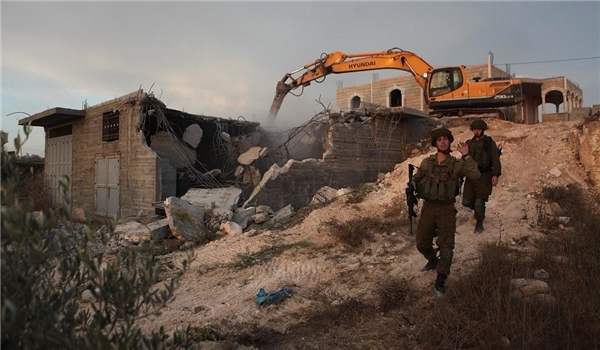 Israeli forces demolish Palestinians