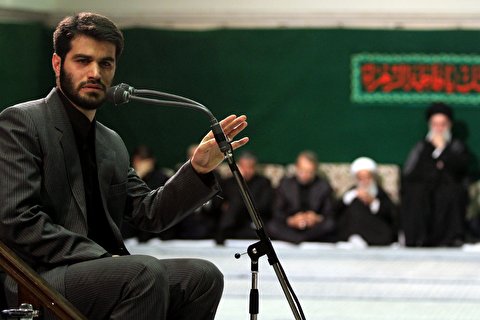 O' the army of (Imam) Haidar al-Karrar, grab your Yemeni daggers!