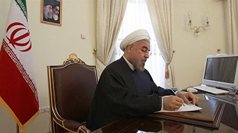 Iran’s Rouhani felicitates Pope Francis on Christmas, New Year