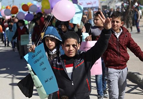 Hundred of Orphaned Children Call on International Community in Gaza