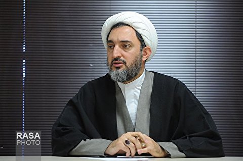 A person who follows Imam Khomeyni’s line must stand against the enemies
