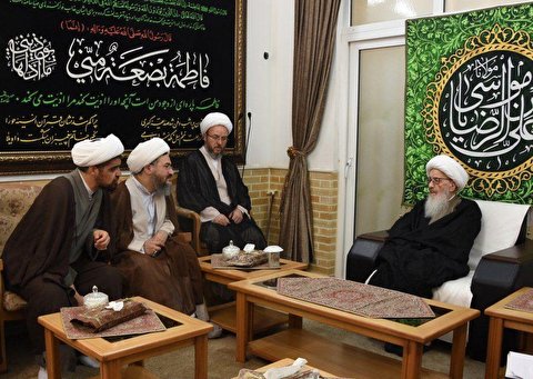 Ayatollah Vahid-Khorasani offers recommendations to Hajj pilgrims, clerics