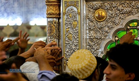 Najaf, Iraq: Eager pilgrims in Imam Ali (A.S) holy Shrine during Eid Al Adha (Photos)