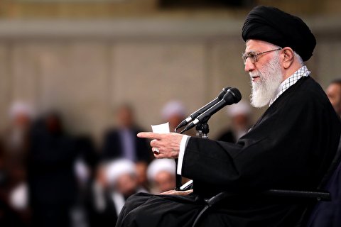 Those who consider compromise with the US equal to solving problems are deceptive liars