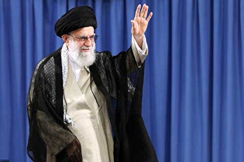 Iran needs to be strengthened by empowering will and insight of its youth: Leader