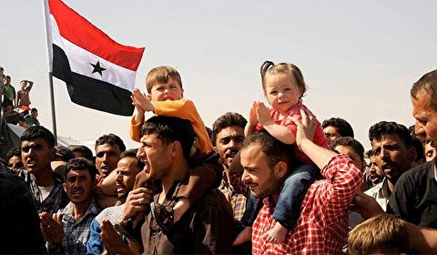 People in Deir Ezzur Hold Protest Rallies against US Deployment