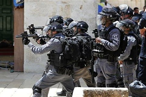Dozens Injured as Israeli Forces Attack Palestinian Protesters South of Nablus